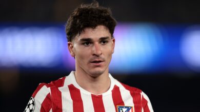 برشلونة أمام عناد أتلتيكو.. رفض لجنون ألفاريز