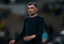 الاتحاد يبحث عن مدرب.. هل يفشل التفاوض بسبب اعتزال أجيري؟