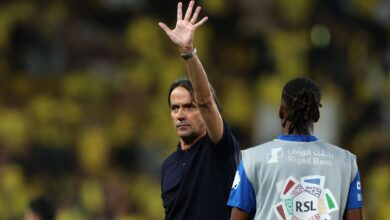 نادي الهلال يُعير لاعب الأهلي السابق دارسي إلى أبها