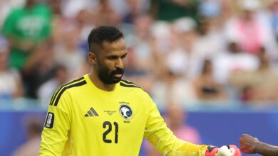 أمين بخاري يوقع للدرعية خلفاً للعويس في دوري روشن السعودي