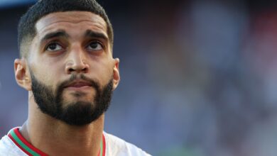 إسماعيل صيباري: عملاق أوروبي فضل لاعب برشلونة