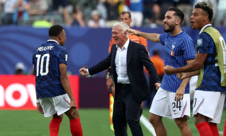 ديدييه ديشامب يحسم تشكيلة فرنسا أمام المغرب بربع النهائي