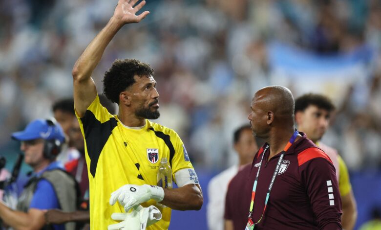 فوزينيا ملك السوشيال ميديا متفوقًا على أساطير الحراسة العالمية