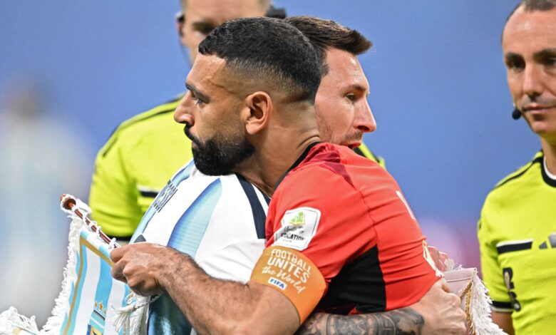 لاعبون بدون نادي.. محمد صلاح يتصدر قائمة نجوم بلا عقد