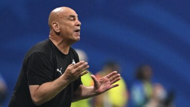 حسام حسن وسكالوني.. تفاصيل التوتر في نفق الملابس