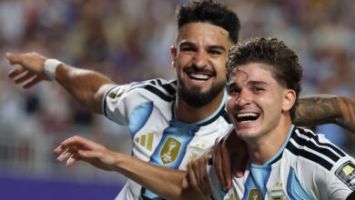 جوليان ألفاريز يعادل مارادونا ويقترب من عرش ميسي في المونديال