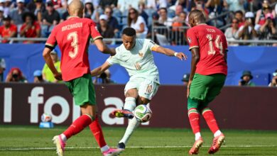 فرنسا والمغرب: الديوك تعاقب أسود الأطلس بثنائية في 6 دقائق