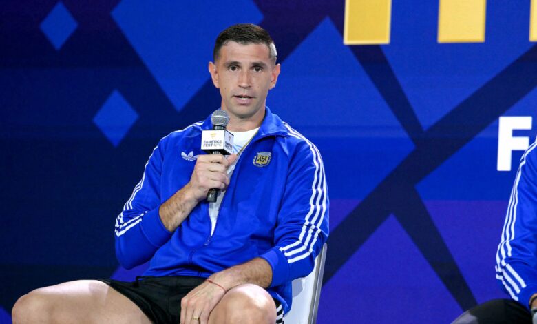 مارتينيز: أبكي فخراً بإنجازات الأرجنتين قبل نهائي 2026