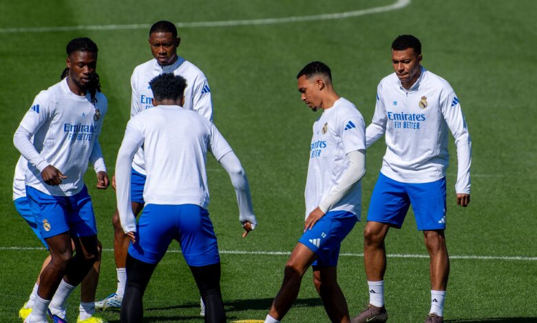 كامافينجا يصر على البقاء في ريال مدريد رغم اهتمام يونايتد
