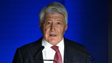 أتلتيكو ينفجر بشأن ألفاريز: نحن الضحية.. و0% احتمال بيعه لبرشلونة