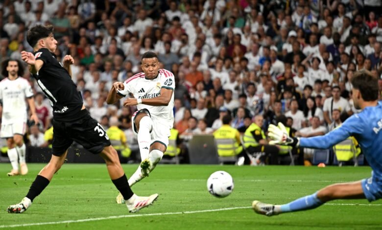 مبابي يقود ريال مدريد لاكتساح سوسيداد بثلاثية في البرنابيو