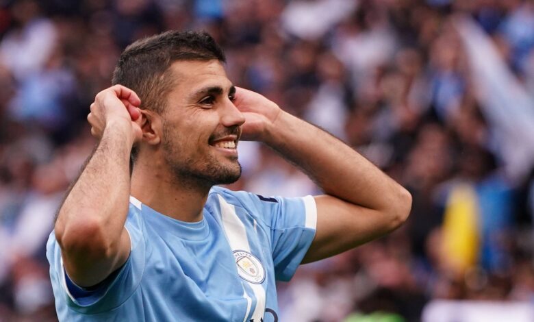 برشلونة يستعد للانقضاض على رودري.. تهديد للريال