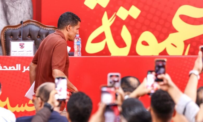 ورطة جديدة داخل الأهلي تضع عموتة أمام تحدي كوكا