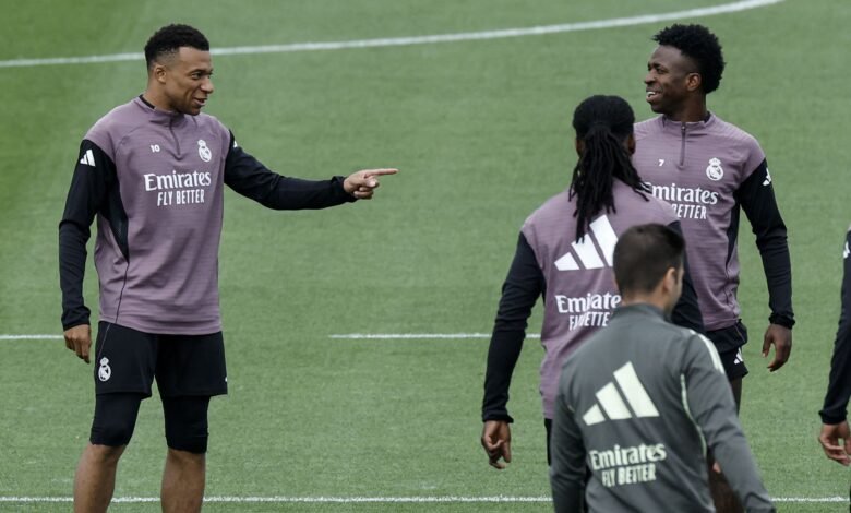 عاصفة في سبتة.. رابطة ريال مدريد تنتقد مبابي وفينيسيوس