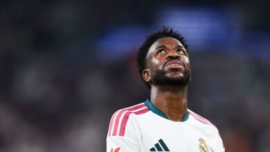 تشكيل ريال مدريد ضد أتلتيكو.. موقف فينيسيوس وألفاريز