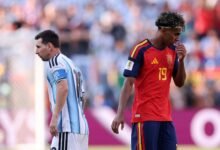 لامين يامال يكسر أرقام ميسي ورونالدو ويصنع تاريخاً