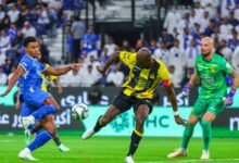 فيديو الكلاسيكو: الهلال يلحق بالاتحاد خسارته الأولى