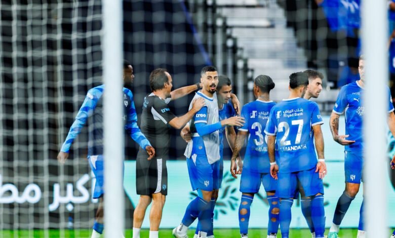 الهلال ينتزع صدارة دوري روشن بثلاثية في قلب القادسية